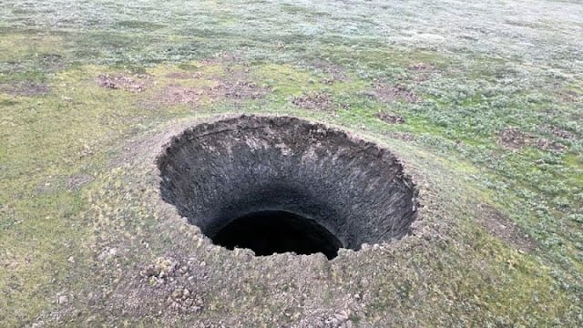 Rüyada Çukura Düştüğünü Görmek, Rüya Yorumu Rüyada çukura düştüğünü görmek