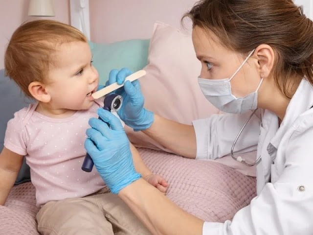 Bebeklerde Boğaz Enfeksiyonu Bebeklerde Boğaz Enfeksiyonu