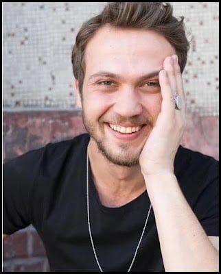 Aras Bulut İynemli Saç Modelleri