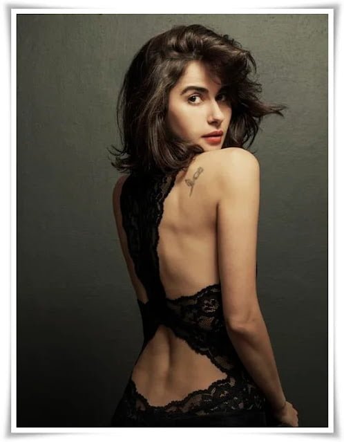 Nesrin Cavadzade Resimleri Nesrin Cavadzade Resimleri