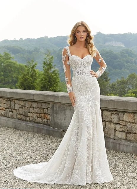 KORSE İLE SADE GELİNLİK MODELİ