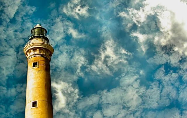 Aydınlık Feneri Nedir? Mimari Yapılarda Aydınlık Feneri