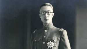 Puyi Kimdir