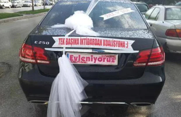 Kredi ve ekonomi temalı gelin arabası komik yazılar