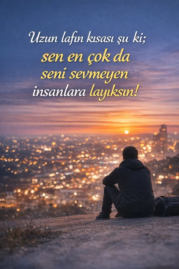 Gün batımında şehir manzarasına bakan yalnız adam ve karşılıksız sevgi üzerine anlamlı söz görseli.