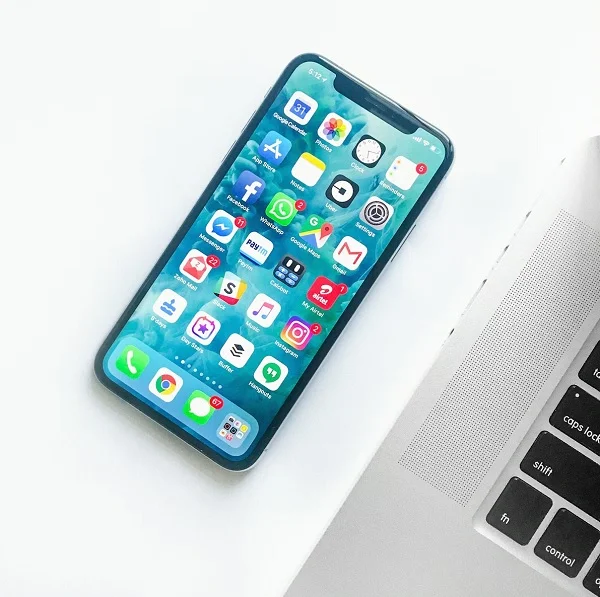 Macaristan telefon fiyatları için akıllı telefon görseli