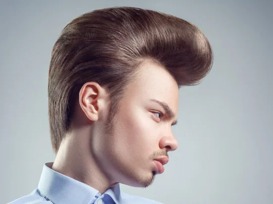 modern pompadour fade saç modeli erkek