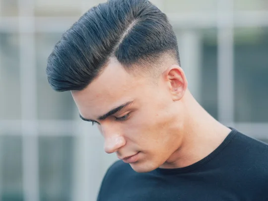 low fade pompadour saç modeli erkek