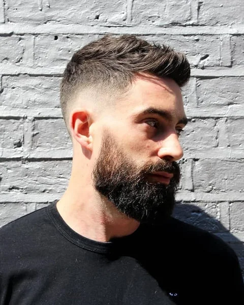 low fade quiff saç modeli erkek