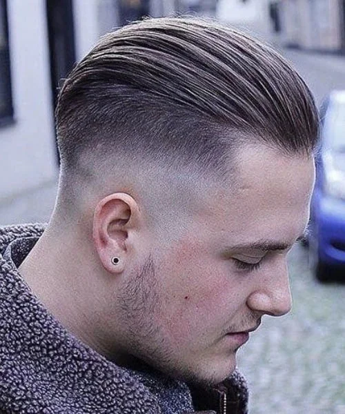 wet look slick back saç modeli erkek