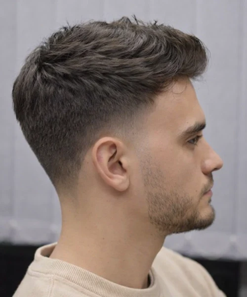 taper fade saç modeli erkek doğal geçişli klasik modern kesim