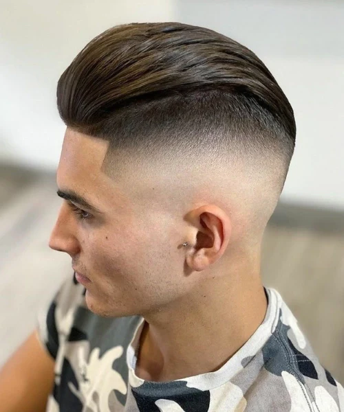 kısa undercut saç modeli erkek
